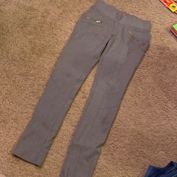 Guess grey skinny pant - Picture 1 of 4